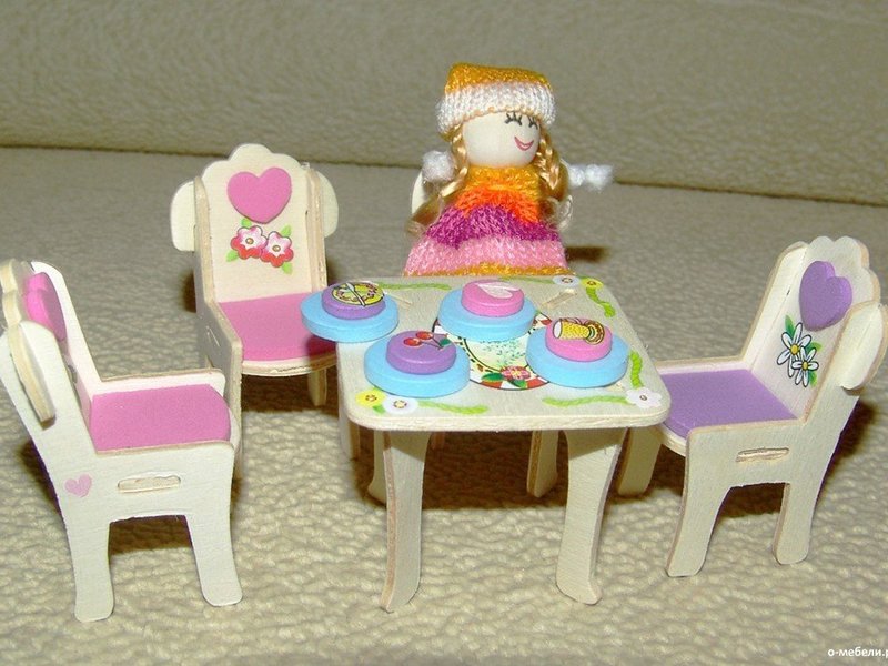 Mobles de fusta contraplacada de bricolatge per a Barbie