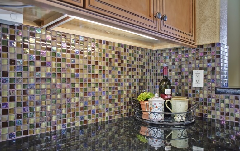 Mosaik i køkkenet
