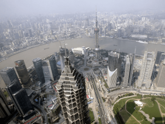 Pemandangan dari dek pemerhatian Pusat Kewangan Dunia Shanghai