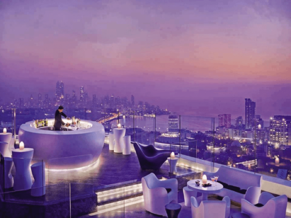 AER stogo baras „Four Seasons Hotel Mumbajus“