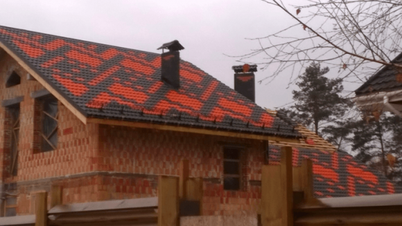Rumah dengan bumbung yang terang