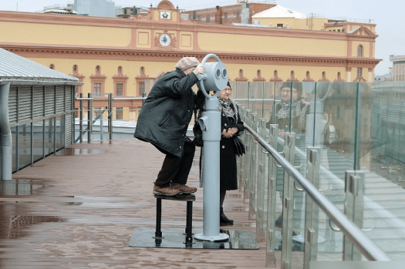 Novērošanas klājs uz Centrālā bērnu veikala jumta Maskavā