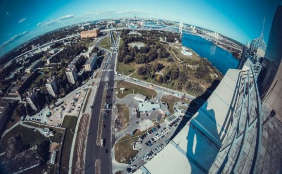 Blick vom Dach des Wohnkomplexes Alexander Nevsky in St. Petersburg