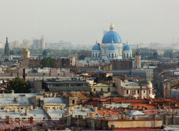 Pohľad z vyhliadkovej plošiny katedrály sv. Izáka v Petrohrade