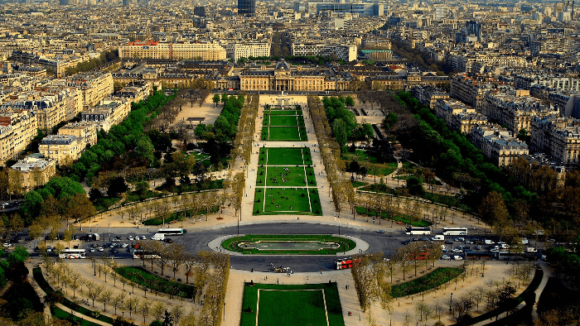 Blick vom Eiffelturm in Paris