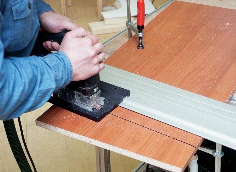 Sawing with a jigsaw without chips