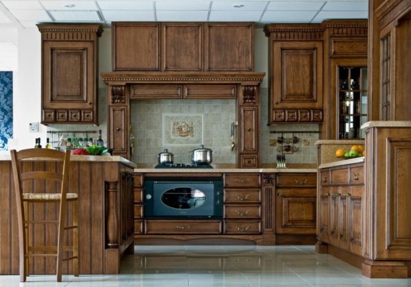 3 main advantages of solid wood kitchen