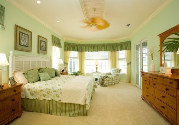 Phòng ngủ màu xanh lá cây